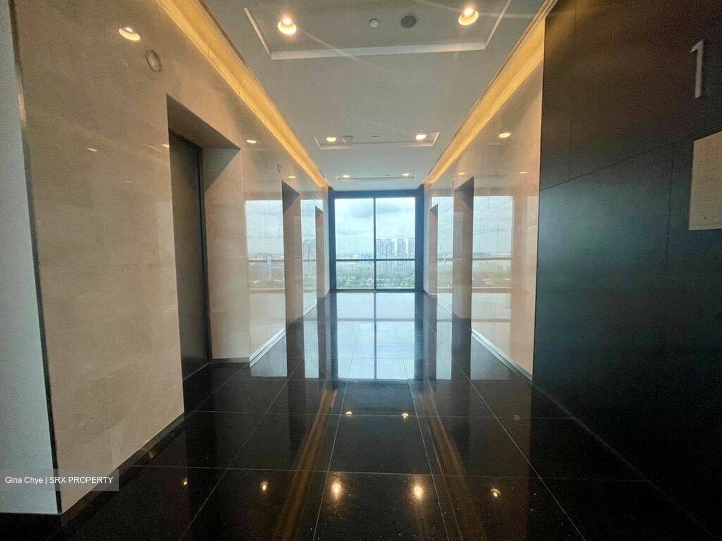 Vision Exchange (D22), Retail #506809351